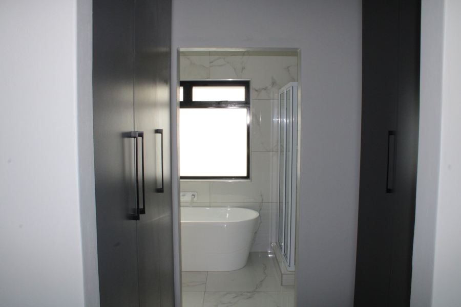 4 Bedroom Property for Sale in Kidds Beach Eastern Cape